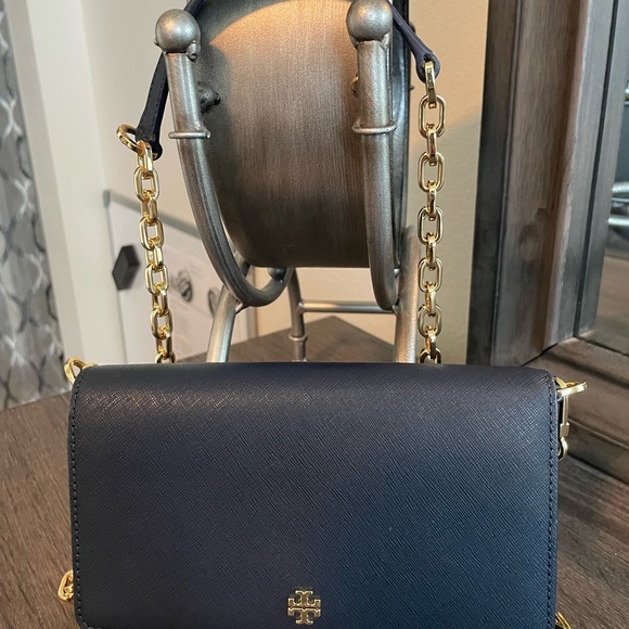 Tory Burch hand bag , so cute and in new condition. I used it only once. - Picture 8 of 8